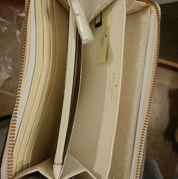 { kate spade } Mikas Pond Lacey Wallet - Picture 7 of 8